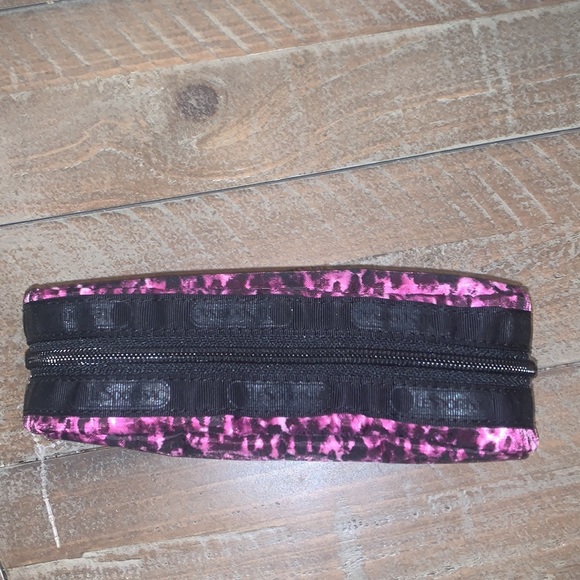 NWOT, Le Sportsac cosmetic/ multi use zip pouch . - Picture 4 of 5